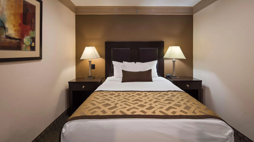 Best Western Plus Concordville Hotel