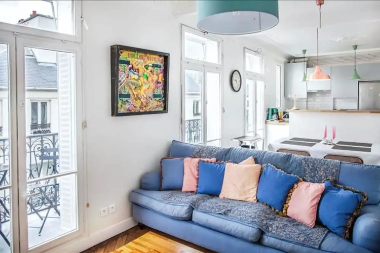 Charming Apartment With Balcony - 5 min Republique