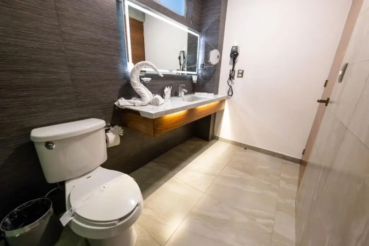 Suite with balcony