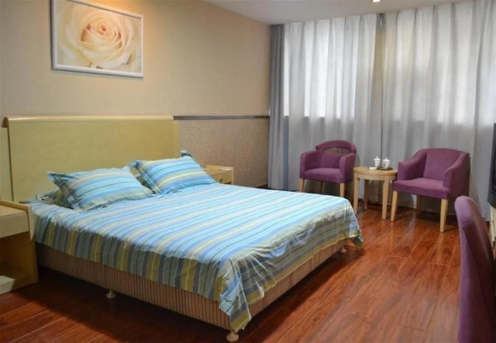 Super 8 Hotel