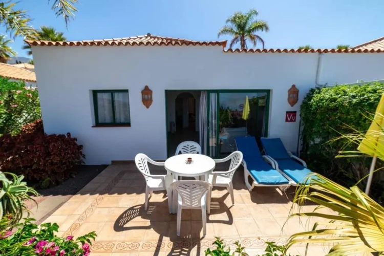 2 Bedrooms Cottage