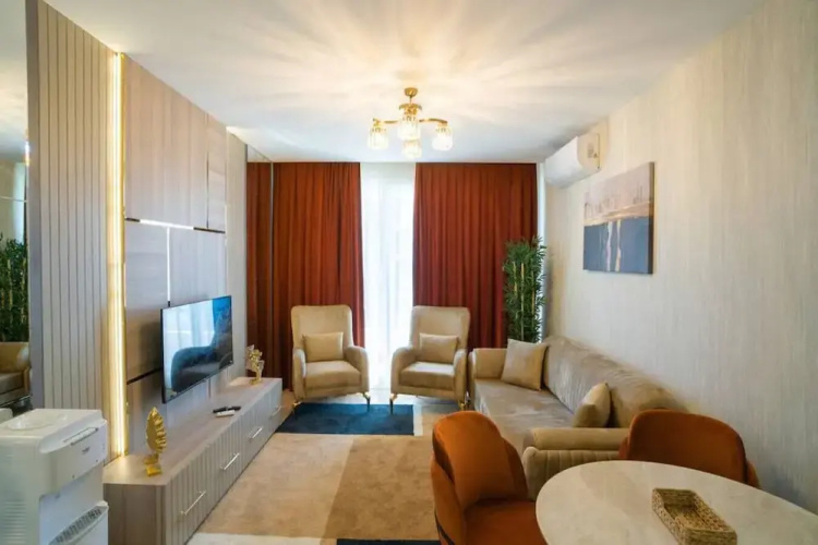 Fancy 2 1 Apt 2 Bathrooms - Core Living