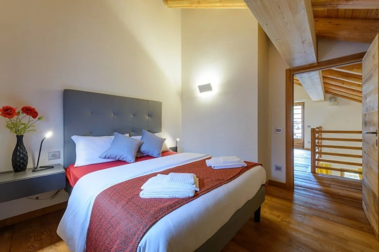 1 Bedroom Standard Duplex room