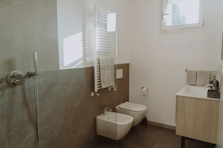 Comfort Single room with balcony and with garden view