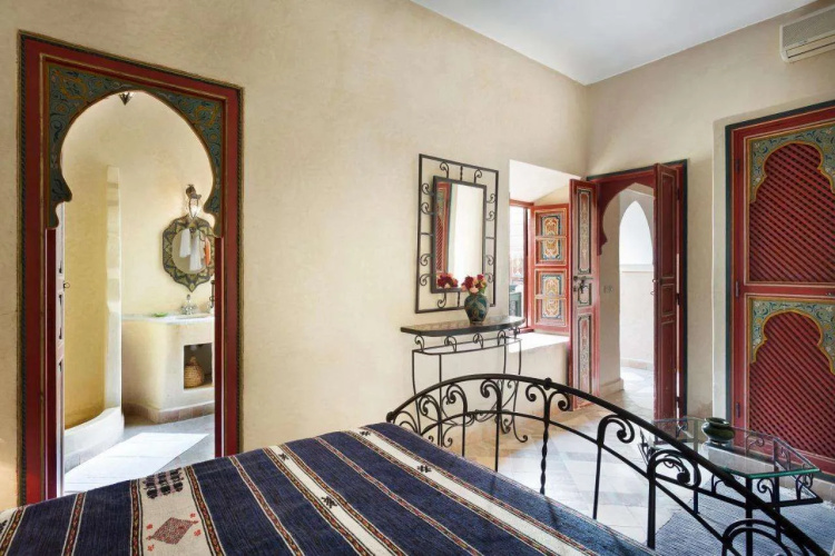Riad Julia