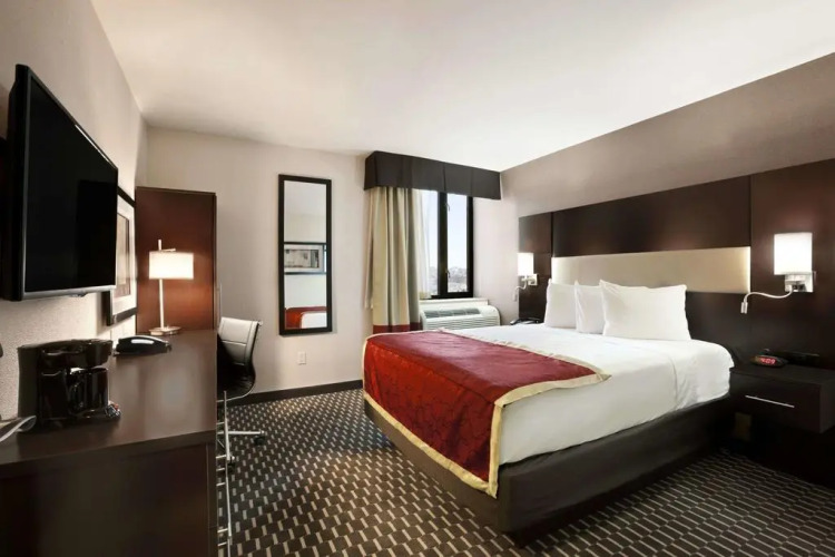 AirTrain Plaza Hotel JFK AirportOver view