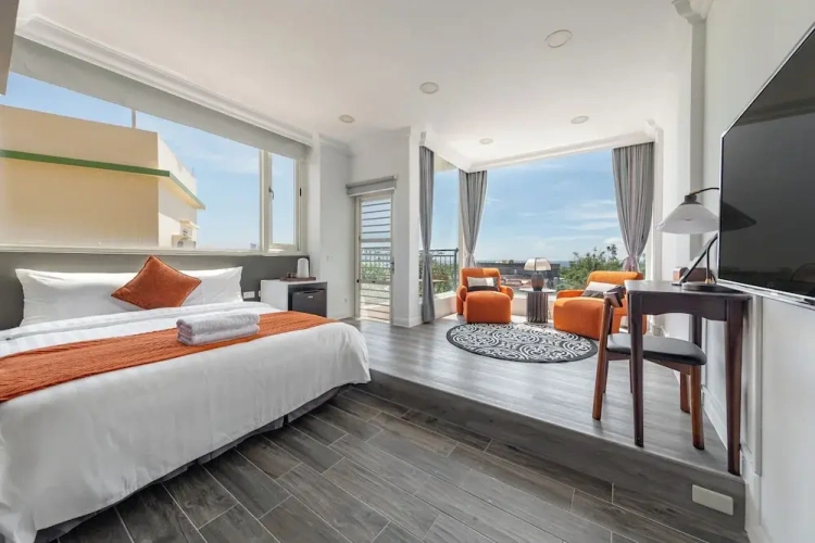 Standard Double room with balcony and with sea view