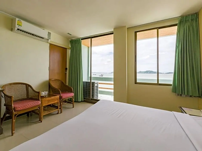 Deluxe Double room with balcony and with sea view