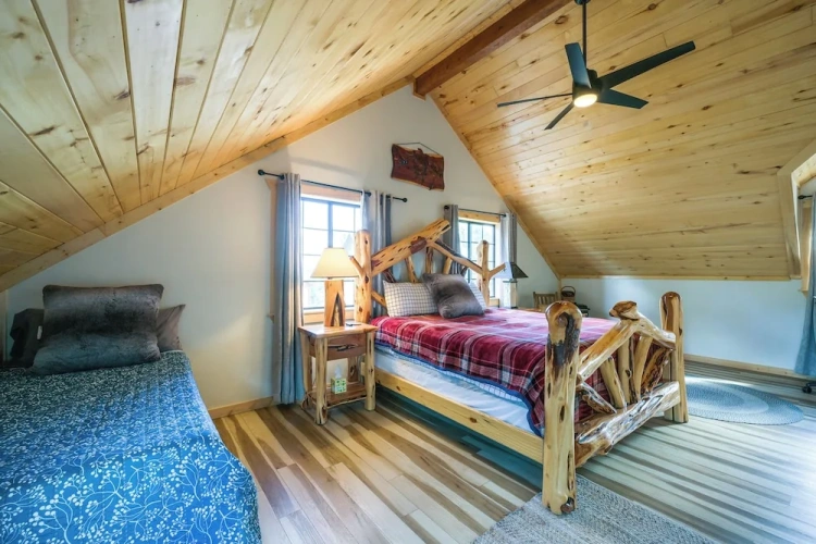 5 Bedrooms Cottage