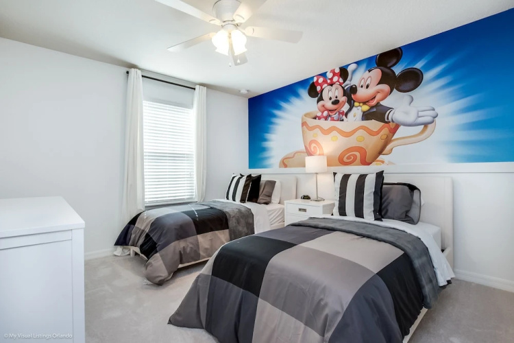 5444 Misty Oak Circle
