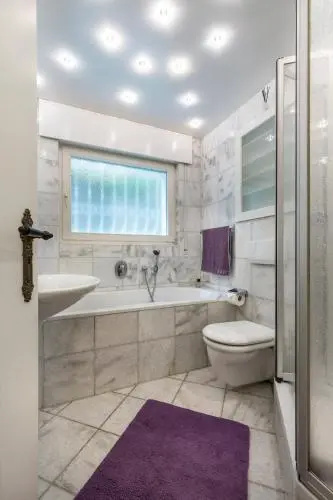 Allee Apartment