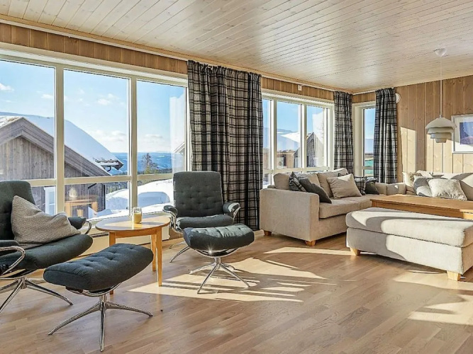 13 Person Holiday Home in Øyer