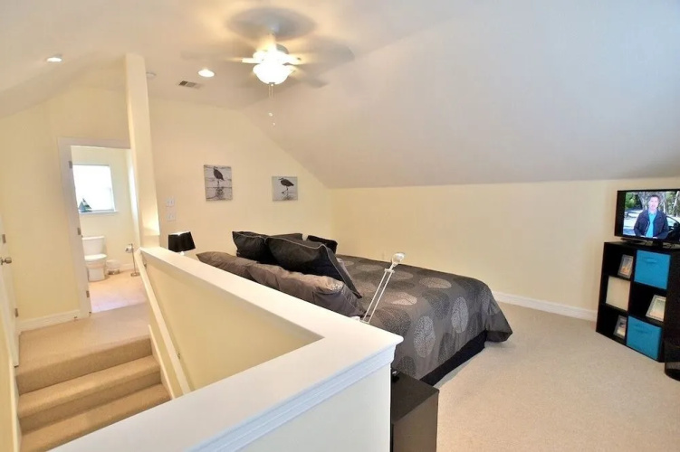 A View to Remember 3 Br home by RedAwning