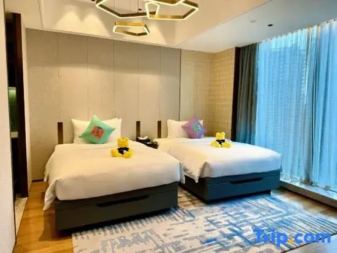 Deluxe Family Suite