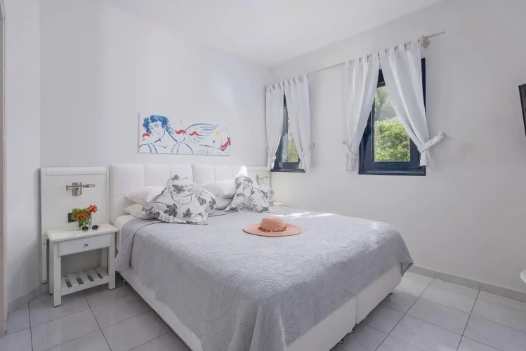 Standard Quadruple room with sea view