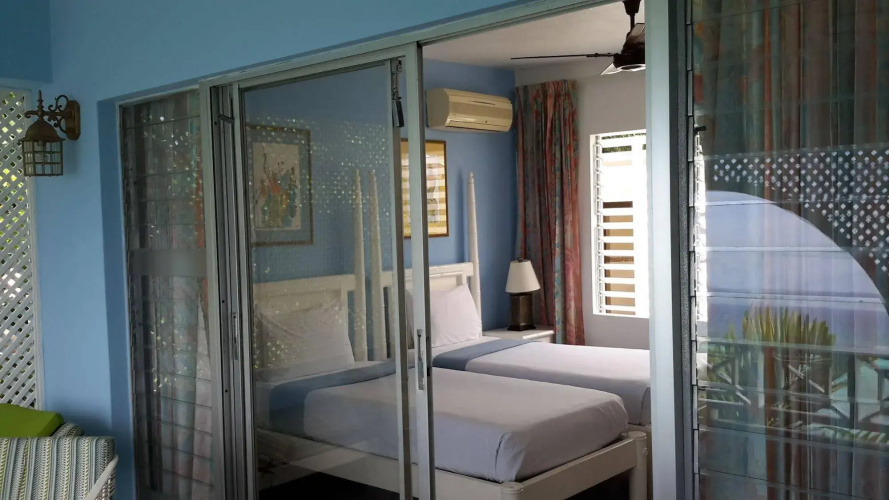 Hibiscus Lodge