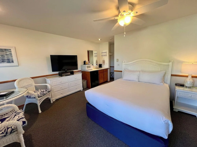 Bay Breeze Resort
