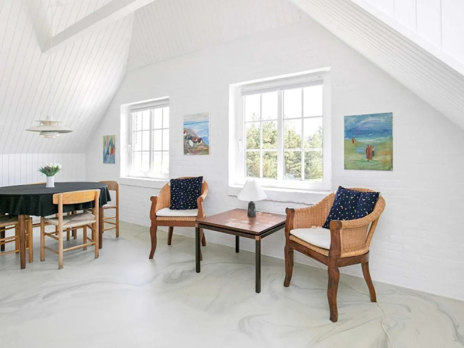 Spacious Summer House With Sauna
