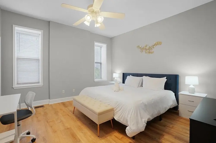 Spacious 3-Bedroom with King Bed