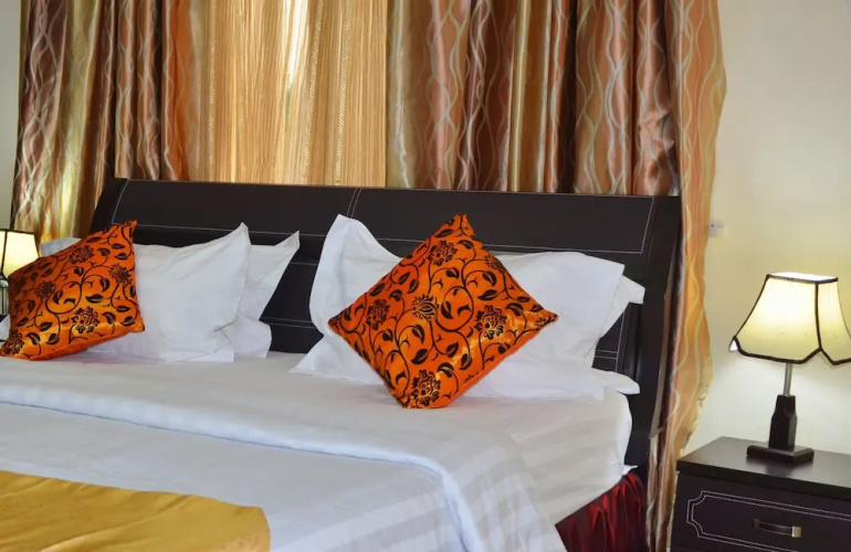 Executive Inn