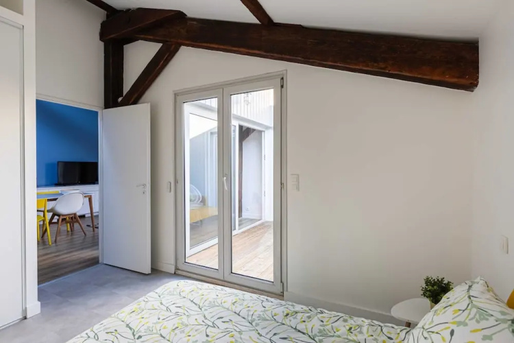 Bright 2BR Loft With a Quiet Patio