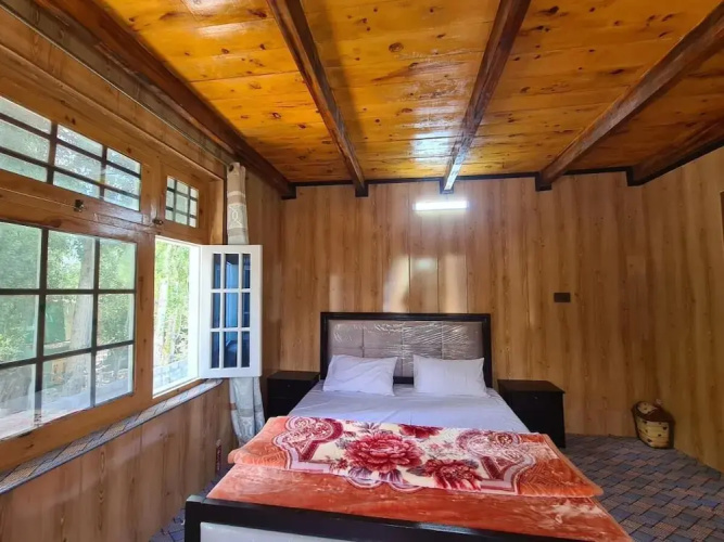 Rus Olive Lodge