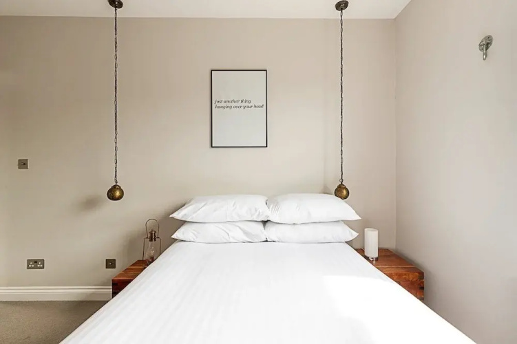 Rustic and Contemporary Haven in Brixton