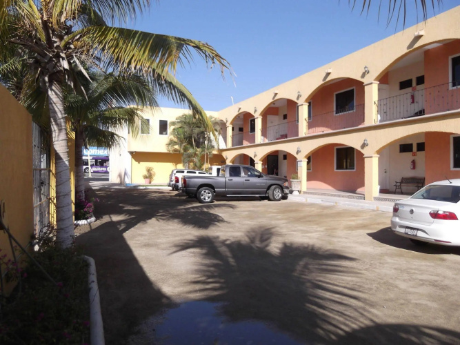 Hotel Plaza Los Arcos