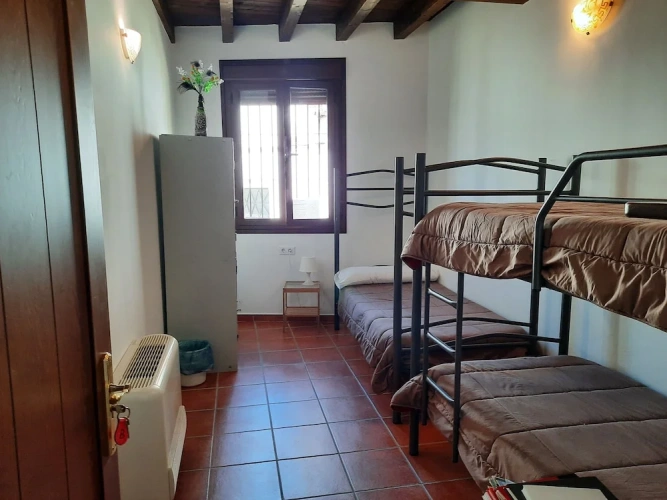 Economy Triple room