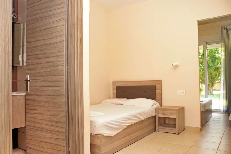 Priona Rooms