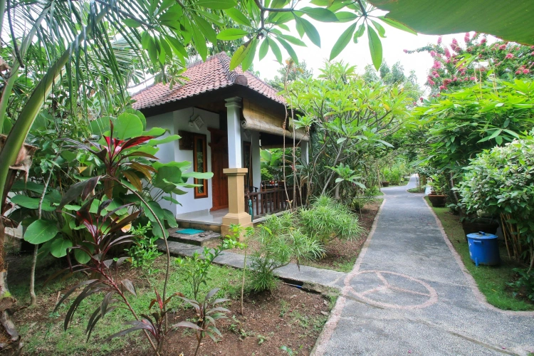 2 Bedrooms Bungalow with view