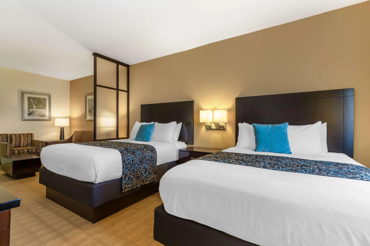 Best Western Plus Lytle Inn & Suites