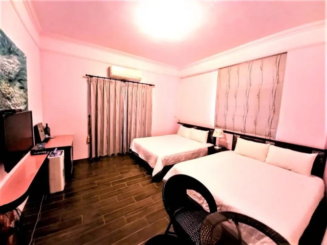 Standard Quadruple room with balcony and with mountain view