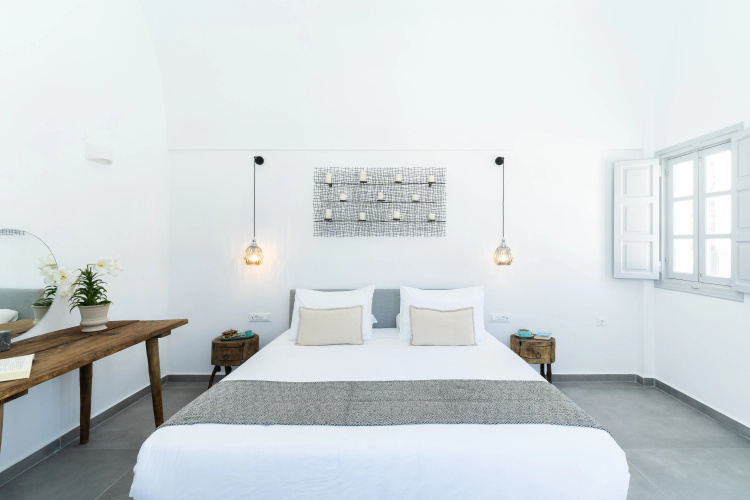 Elysian Santorini