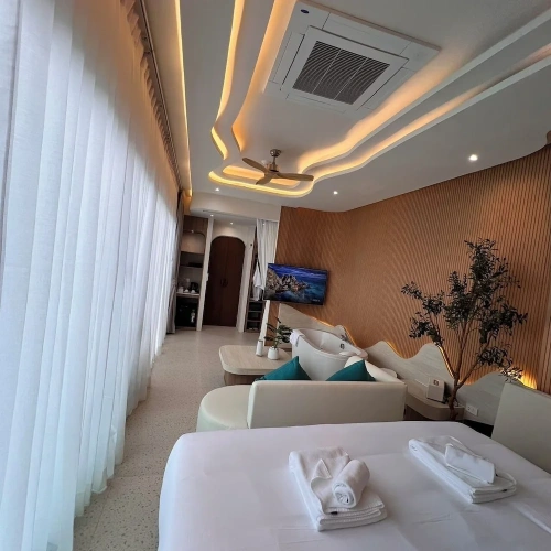 Grand room
