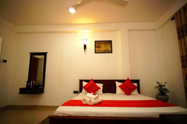 Airport 4 Season Hotel