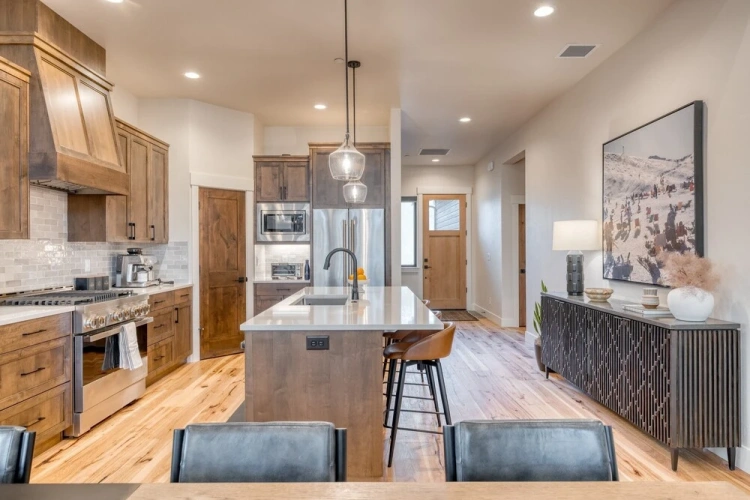 4 Bedrooms Cottage