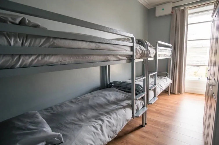 Derry Hostel & Guest House