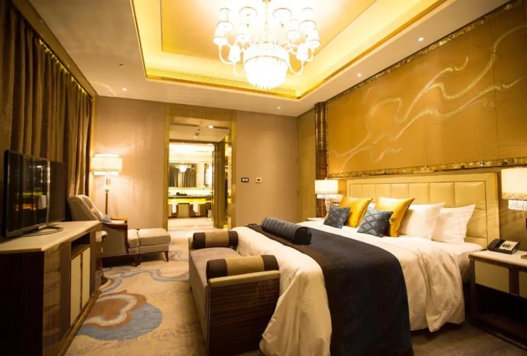 Deluxe Suite