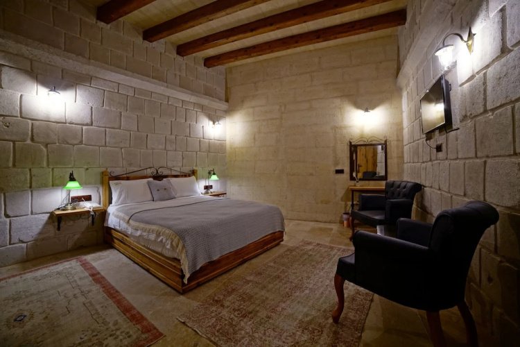 Design Cave Hotel