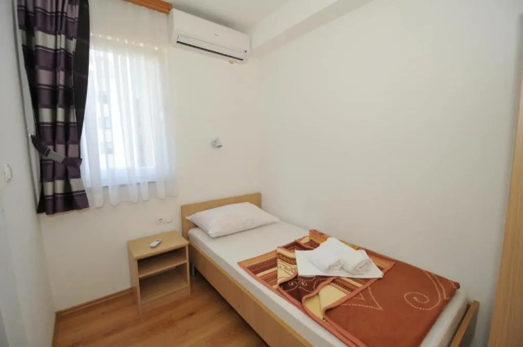 Standard Triple room with balcony