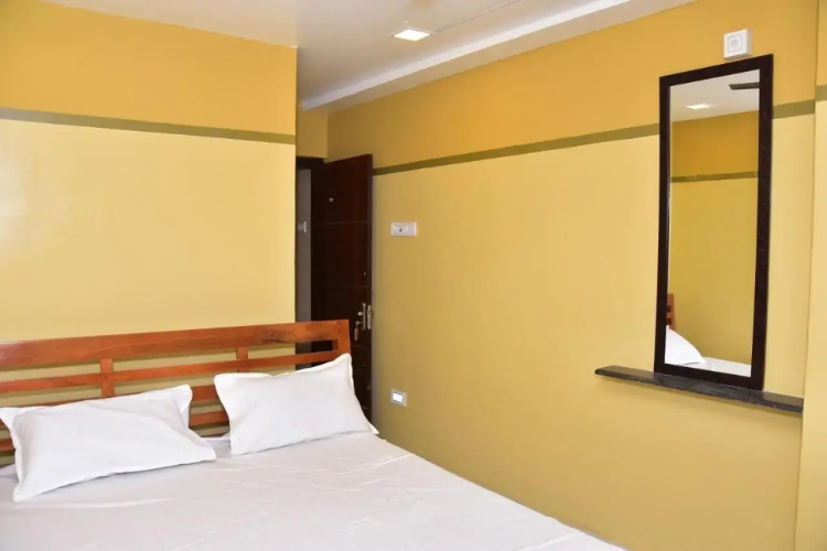 Chandra Royal Residency