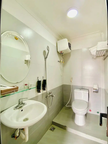 Gaki Hotel