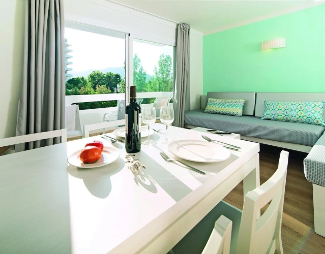 1 Bedroom Apartment