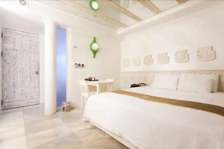 M Hotel