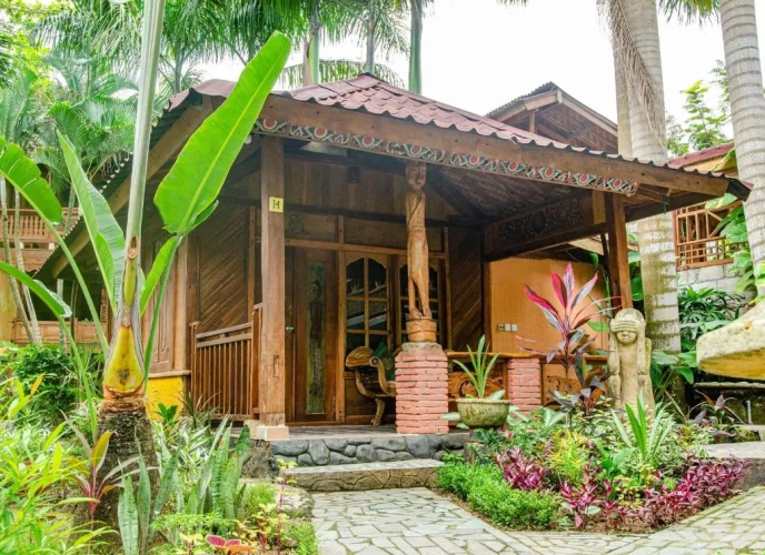 Villa with garden view