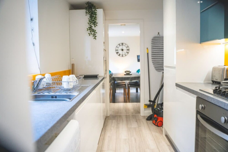 Perfect for Contractors 4-bedrooms Sleeps 7