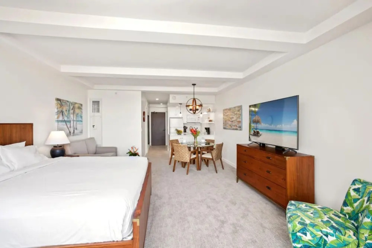 Whaler Resort by KBM