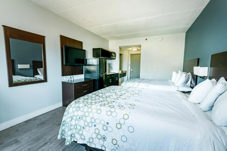 HomeTowne Studios by Red Roof San Antonio - Seaworld/Northwest