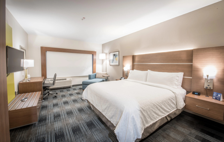 Holiday Inn Express Suites Dallas North Addison photo 7